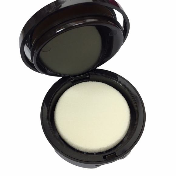 mark Powder Buff Natural Skin Foundation Pressed Powder Compact Shade Honey Skin - Picture 5 of 10